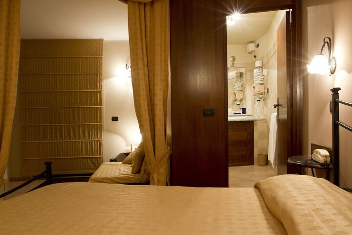 Room 21 of 55