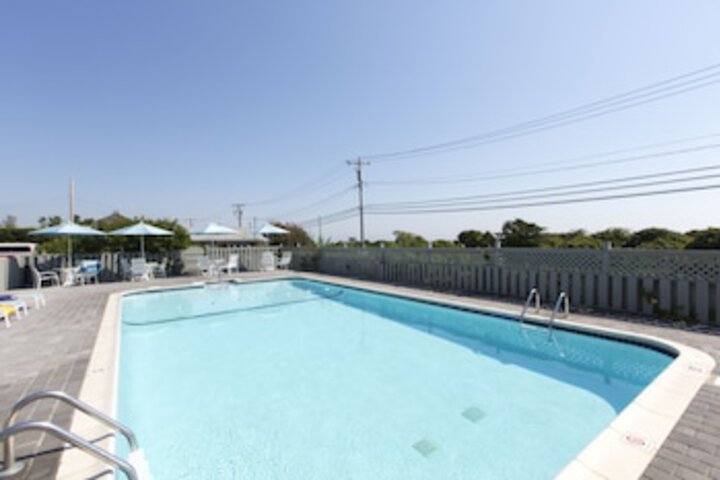 Pool 616 of 663