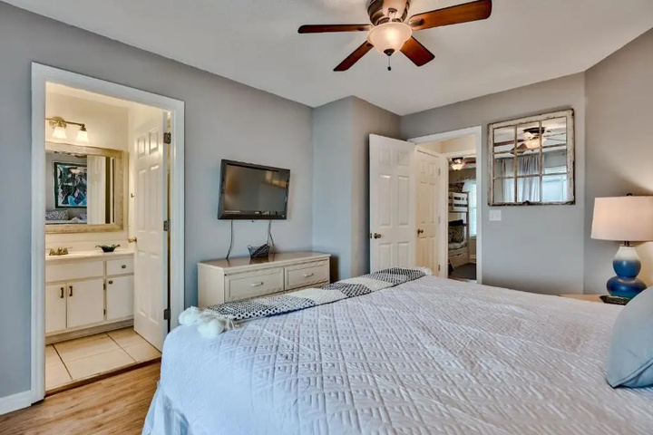 Room 3 of 22