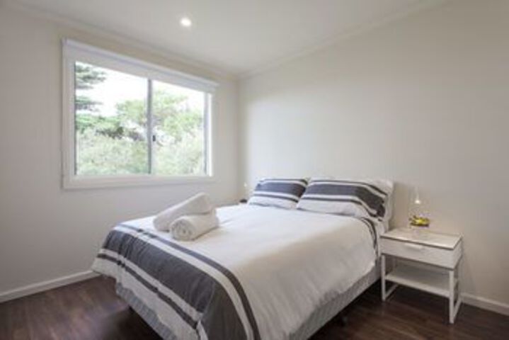 Room 6 of 15