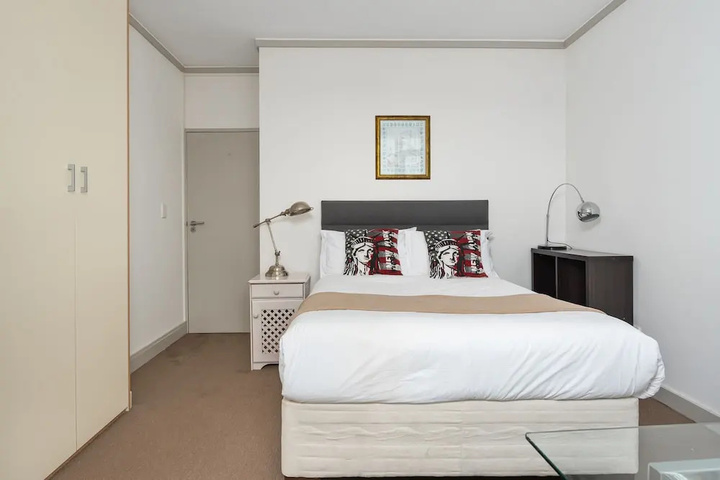 Room 5 of 20