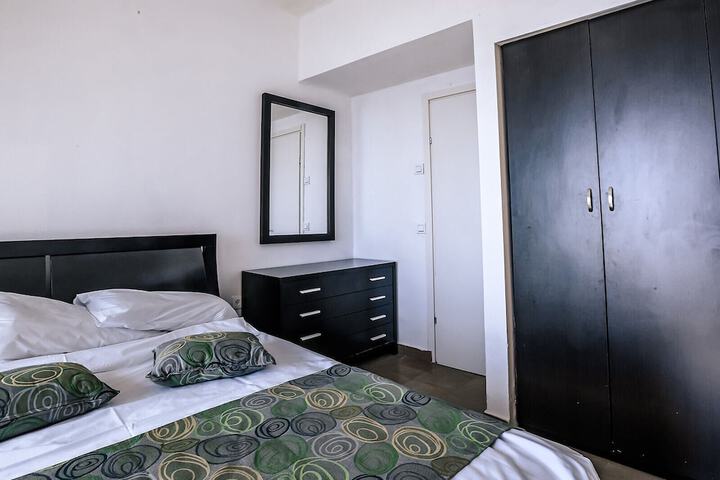 Room 26 of 104