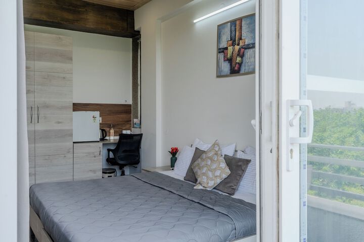 Room 3 of 25