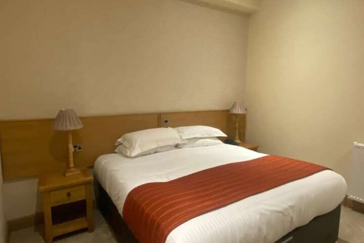 Room 22 of 34