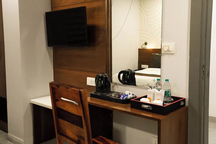 Room 4 of 23