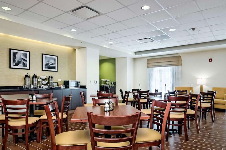 Breakfast area
