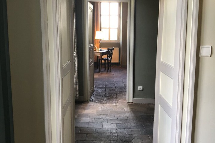 Room 65 of 144
