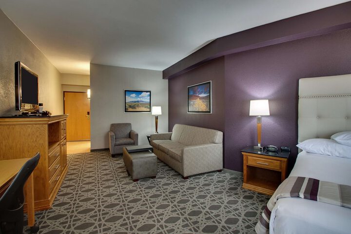 Room 20 of 77
