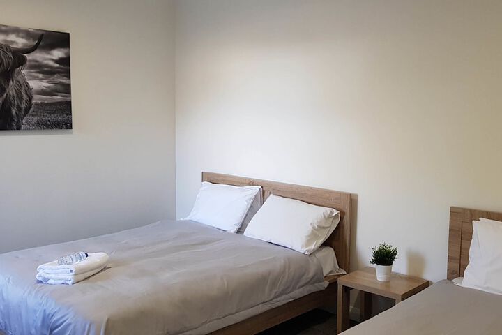 Room 4 of 31