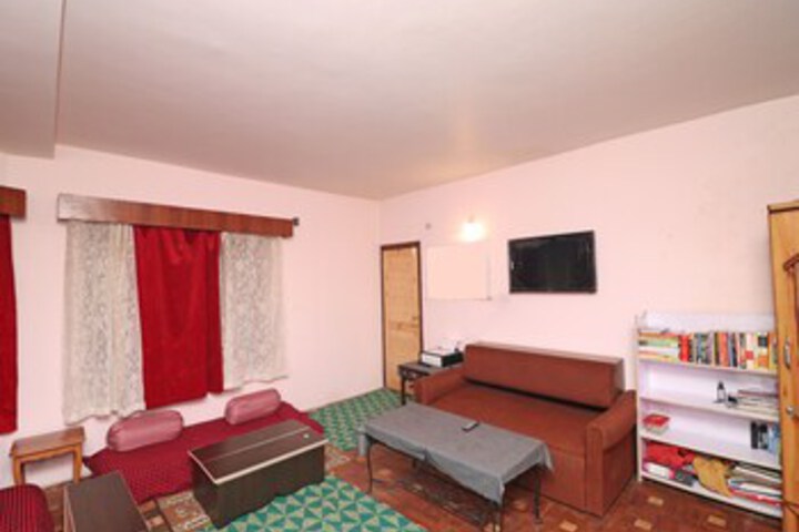 Room 8 of 25