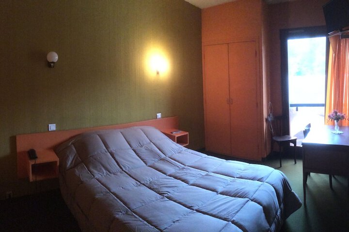 Room 15 of 80