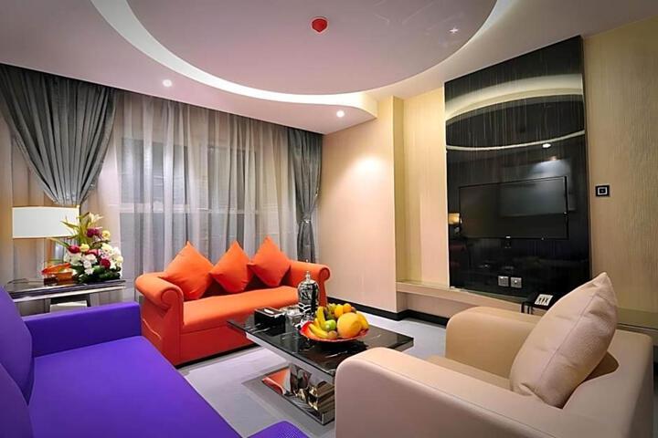 Room 68 of 111