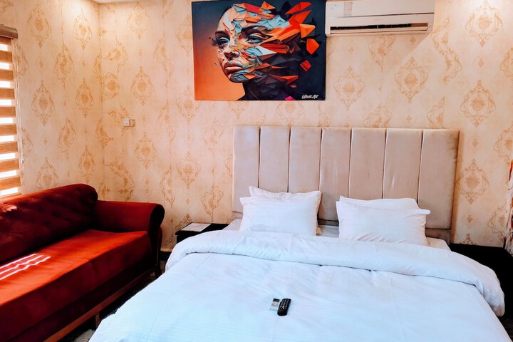 Room 5 of 29