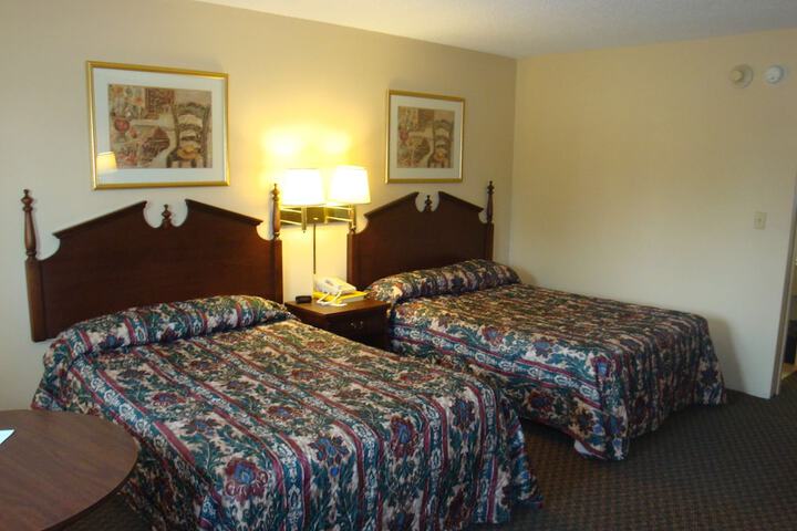 2 Double Beds (5 of 6)