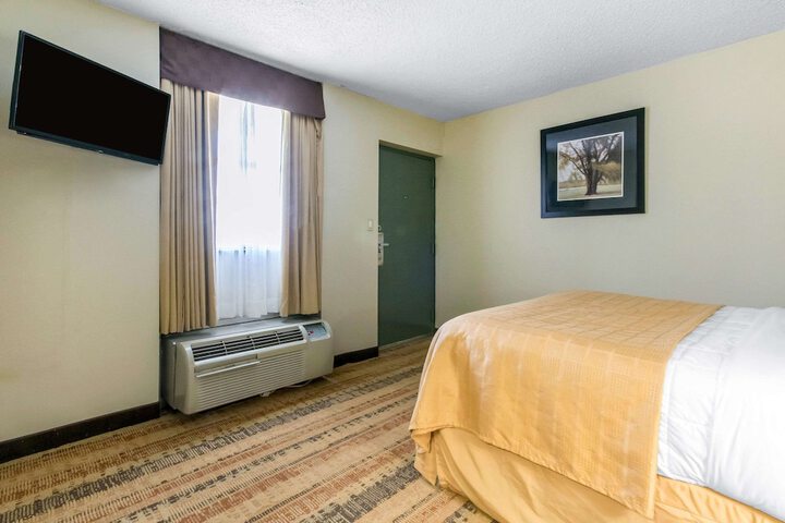 Room 28 of 57