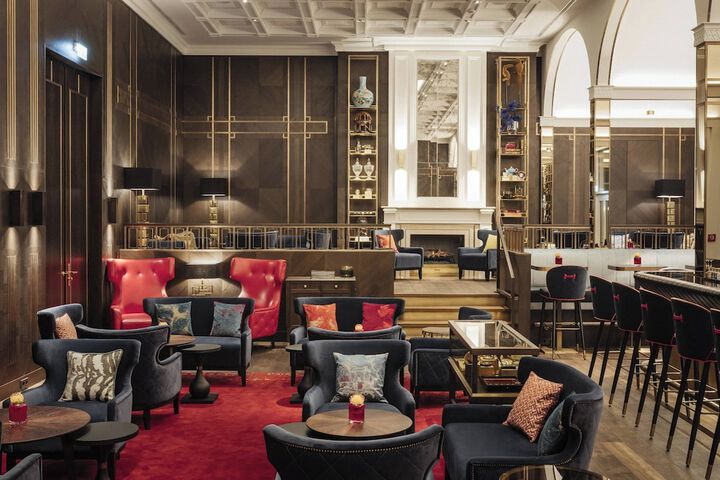 Lounge 119 of 154