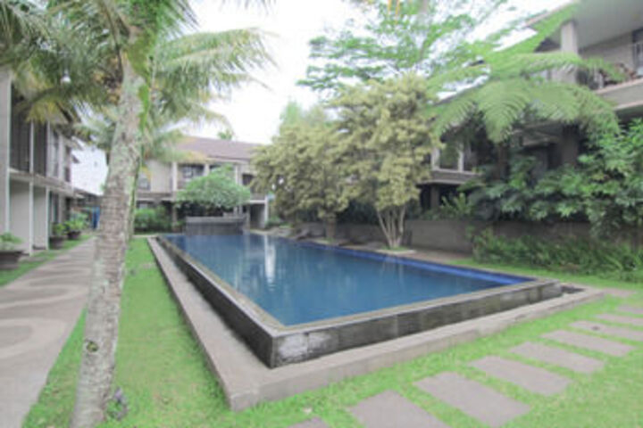 Pool 31 of 38