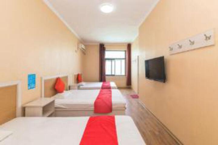 Room 4 of 6