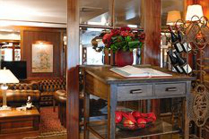 Hotel Interior 26 of 33