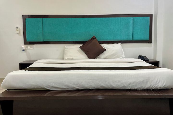 Room 12 of 53
