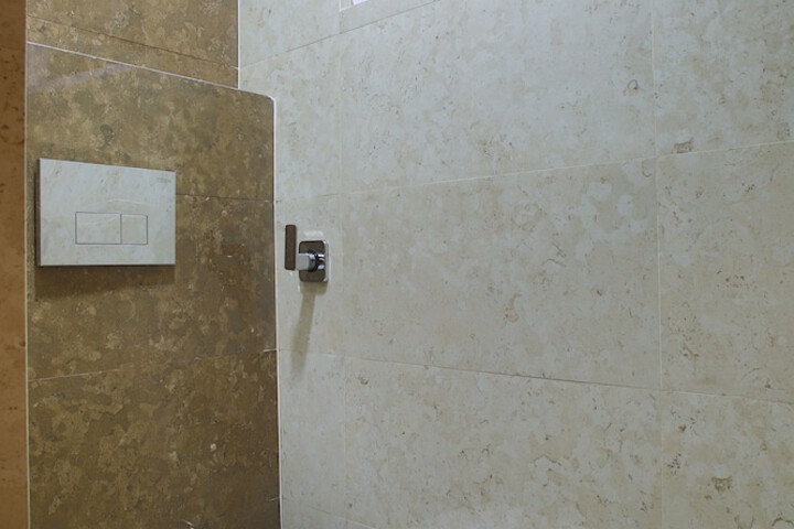 Room 15 of 22