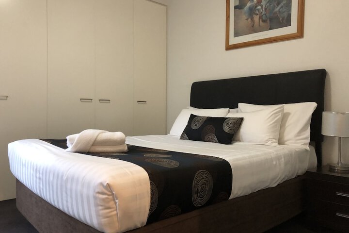 Room 26 of 85