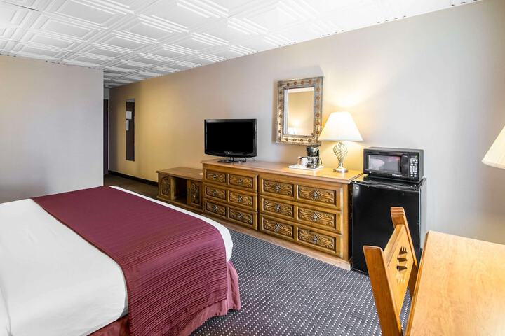 Room 16 of 52