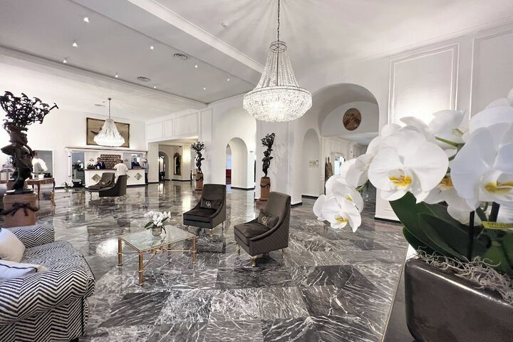 Hotel Lobby