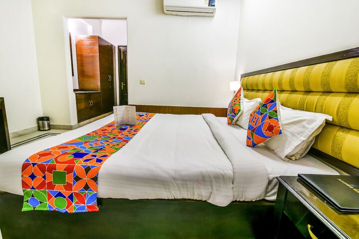 Room 14 of 22