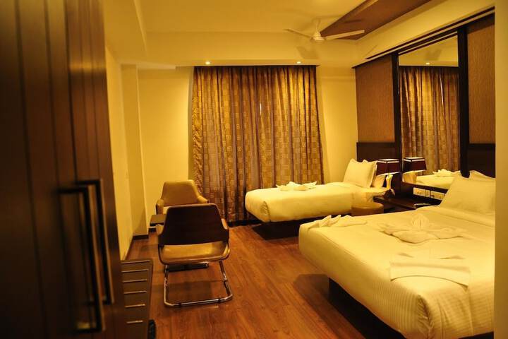 Room 13 of 40