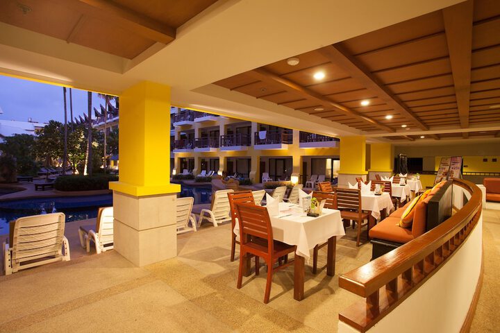 Dining 79 of 106