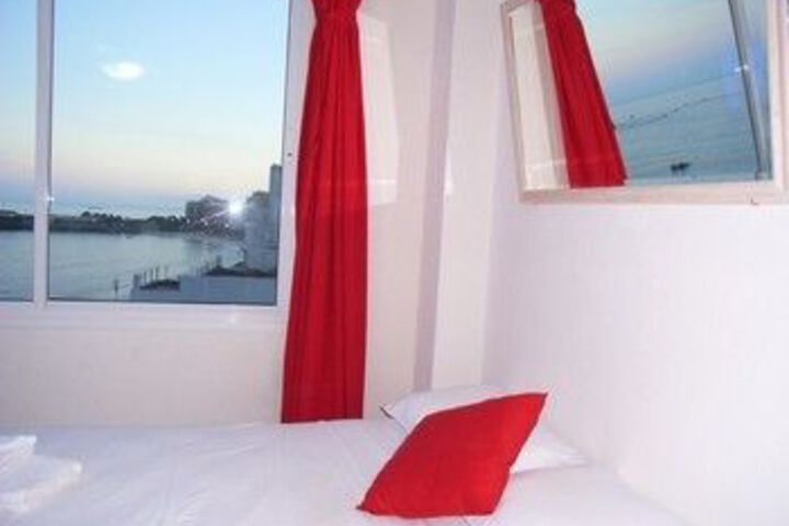 Room 3 of 27
