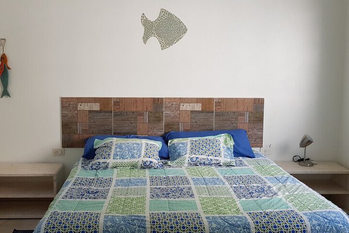 Room 4 of 27