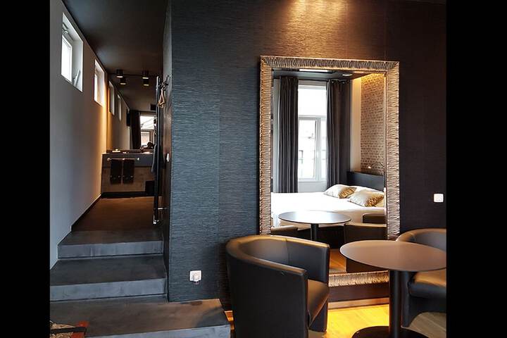 Room 4 of 64