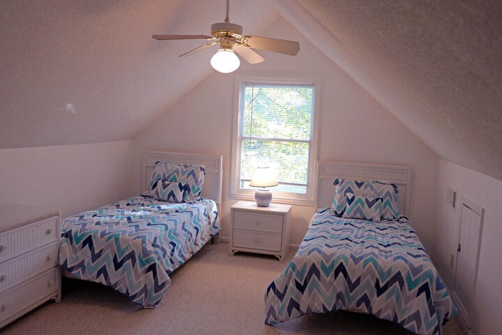 Room 96 of 400