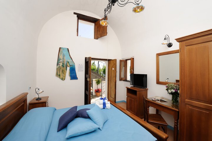 Room 10 of 94
