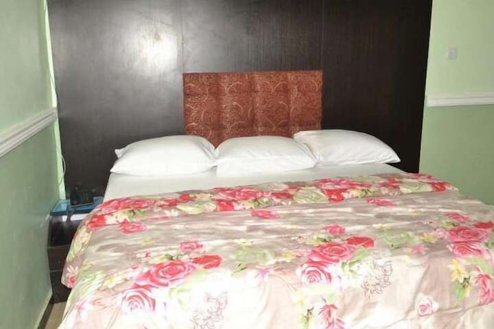 Room 3 of 17