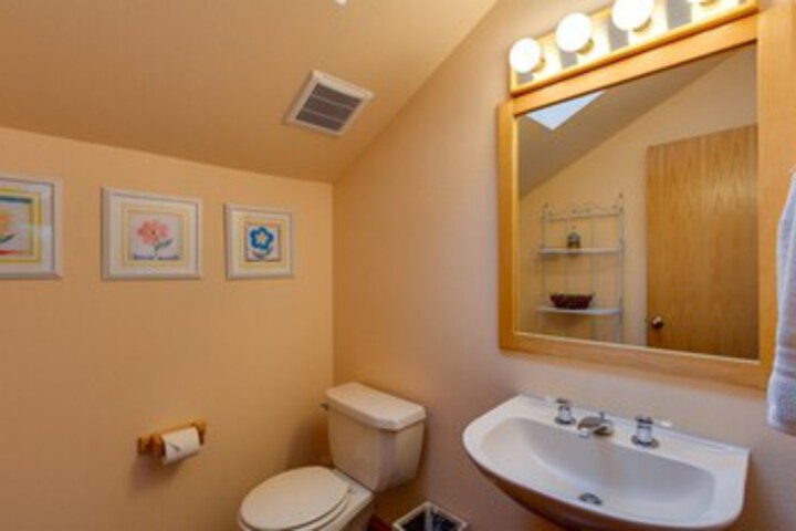 Room 7 of 49