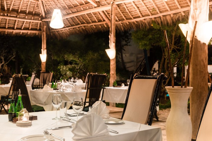 Dining 86 of 137