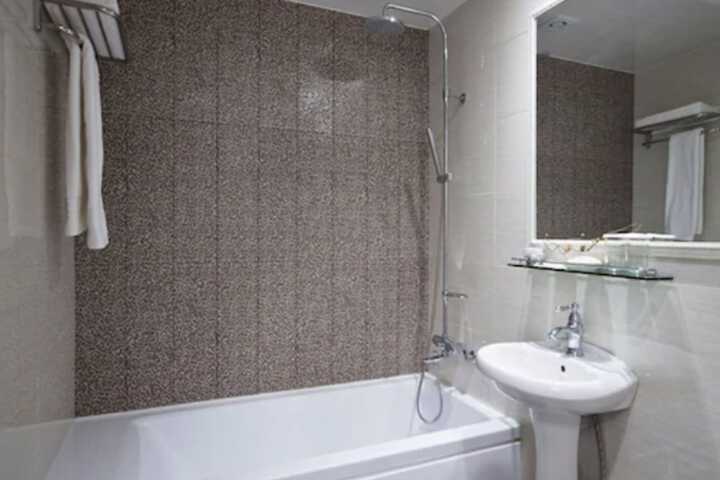 Clean Restrooms