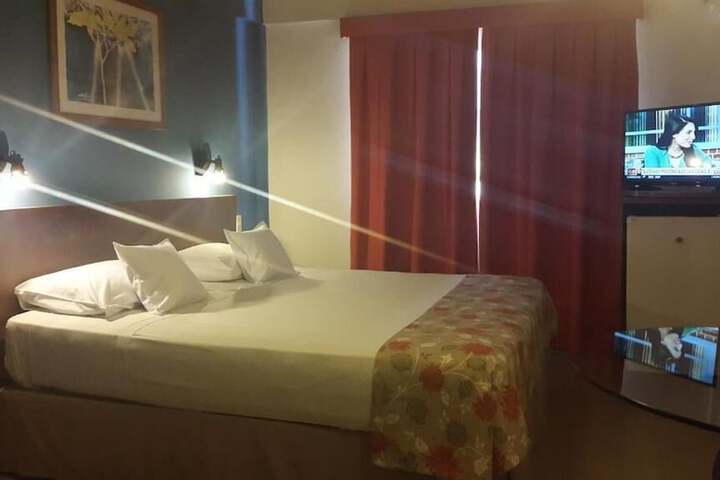 Room 11 of 27