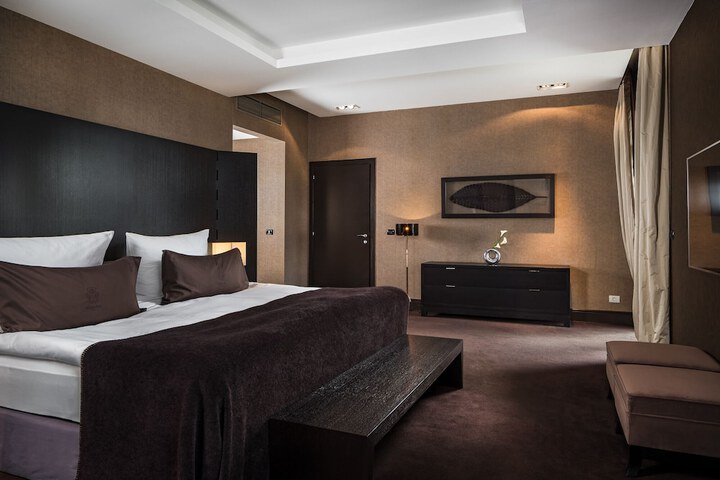 Room 22 of 141