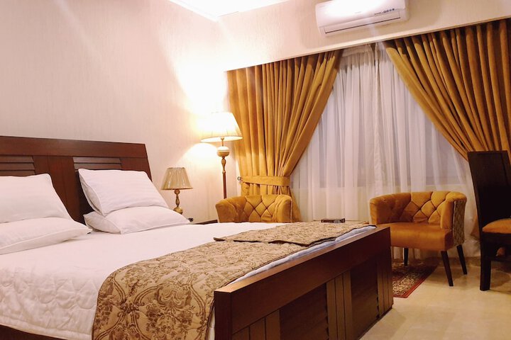Room 20 of 36