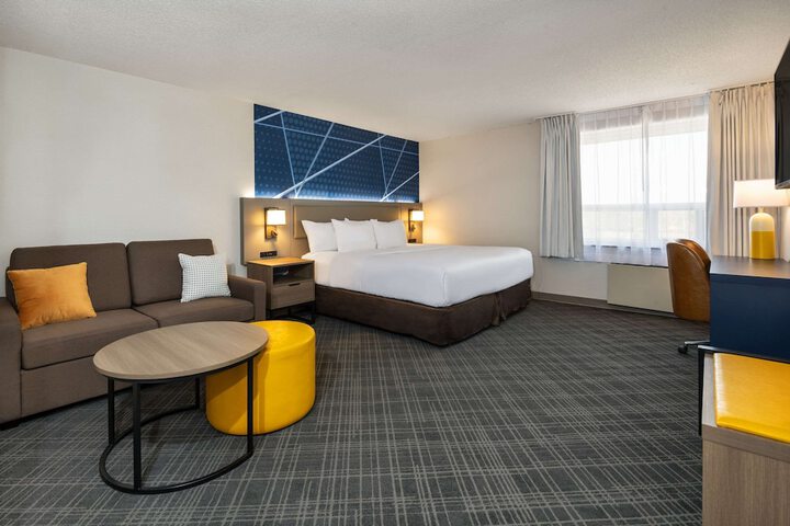 1 King Bed (1 of 25)