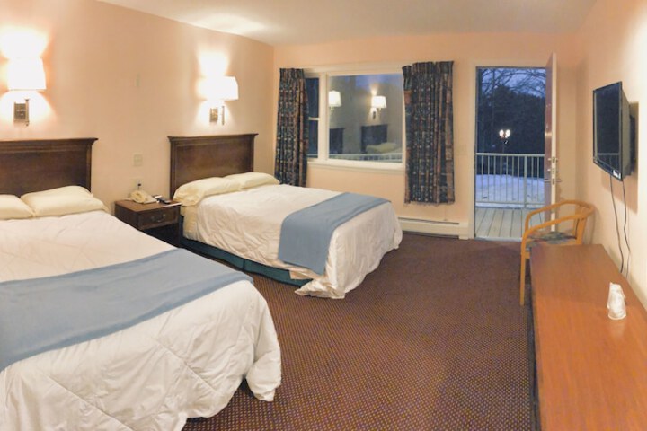 Room 9 of 20