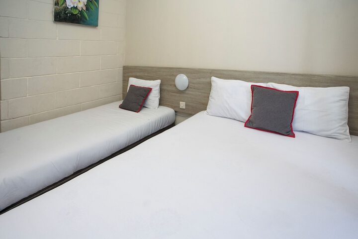 Room 21 of 34