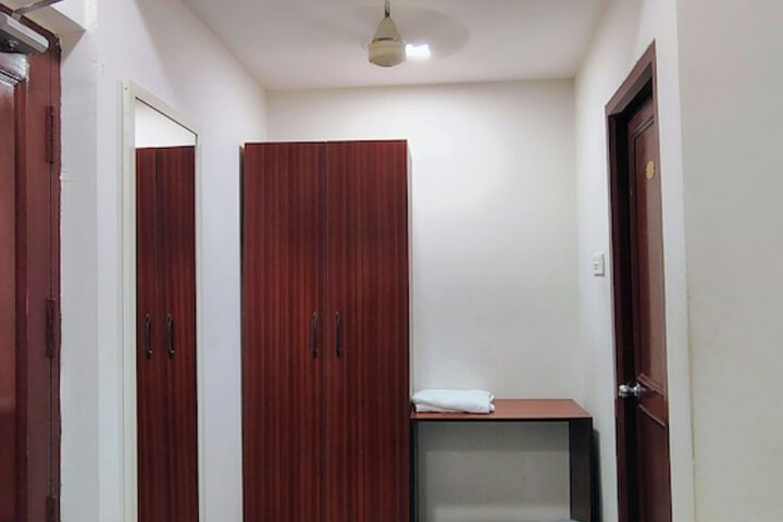 Room 8 of 22