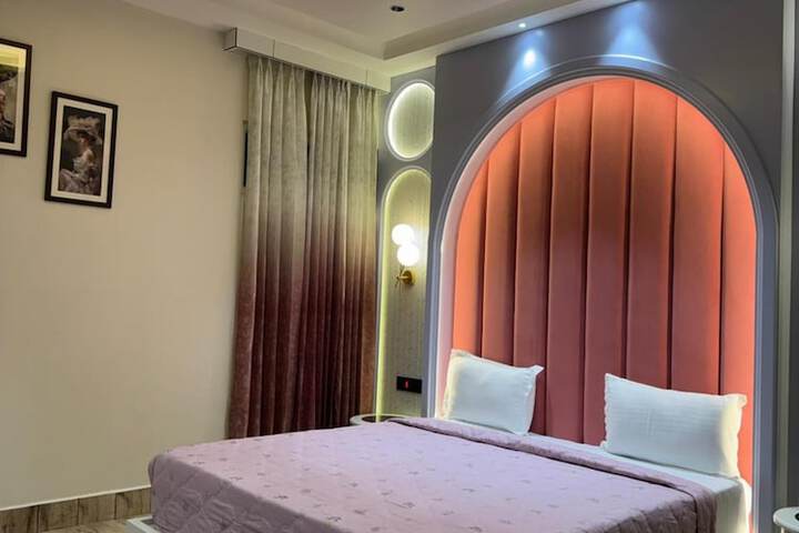 Room 10 of 22