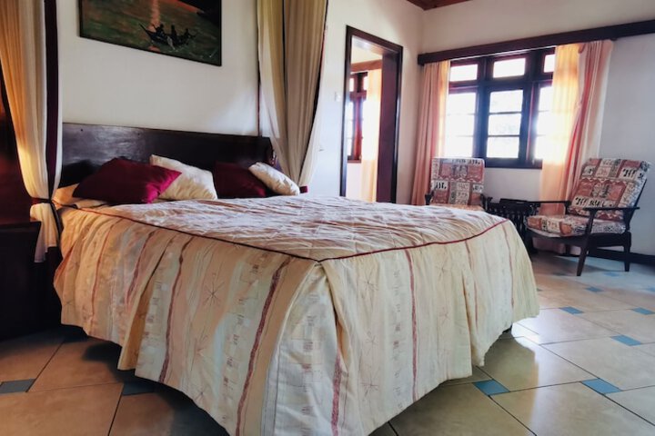 Room 4 of 54