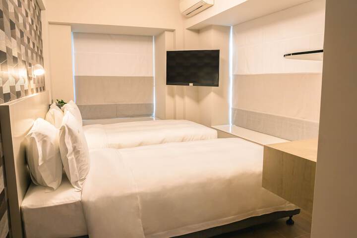 Room 21 of 24
